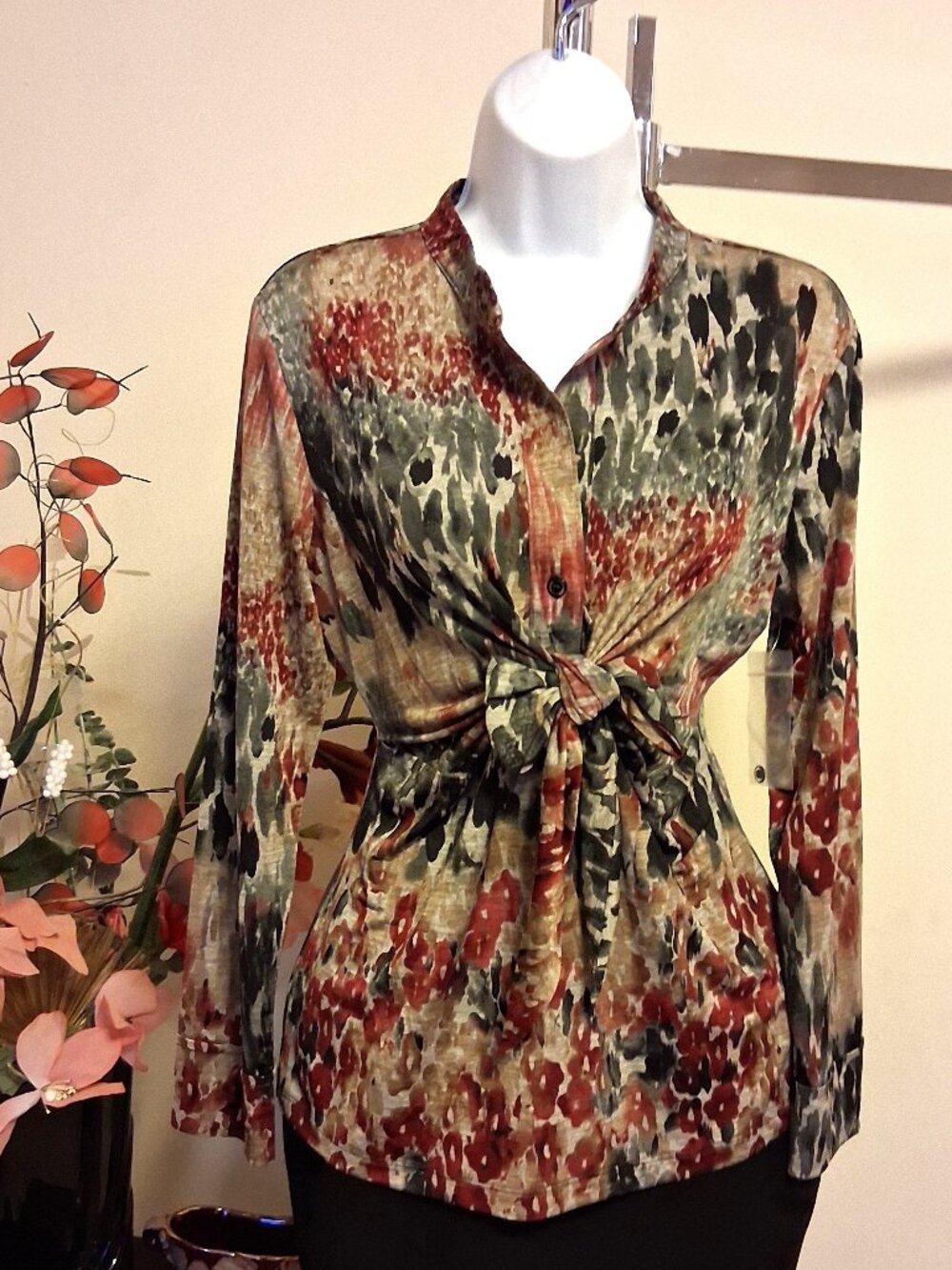 NWT Robert Kitchen Women's Burgundy Black Beige Printed Blouse Size 10 M